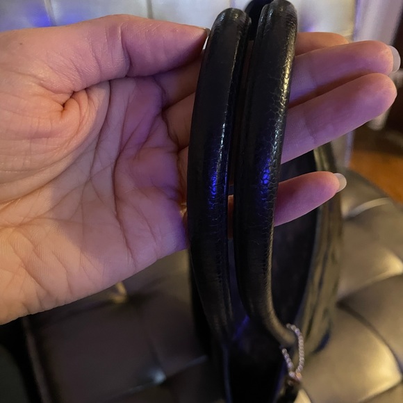 ‼️FINAL PRICE DROP‼️VINTAGE CHANEL MEDALLION TOTE BAG - Picture 14 of 17